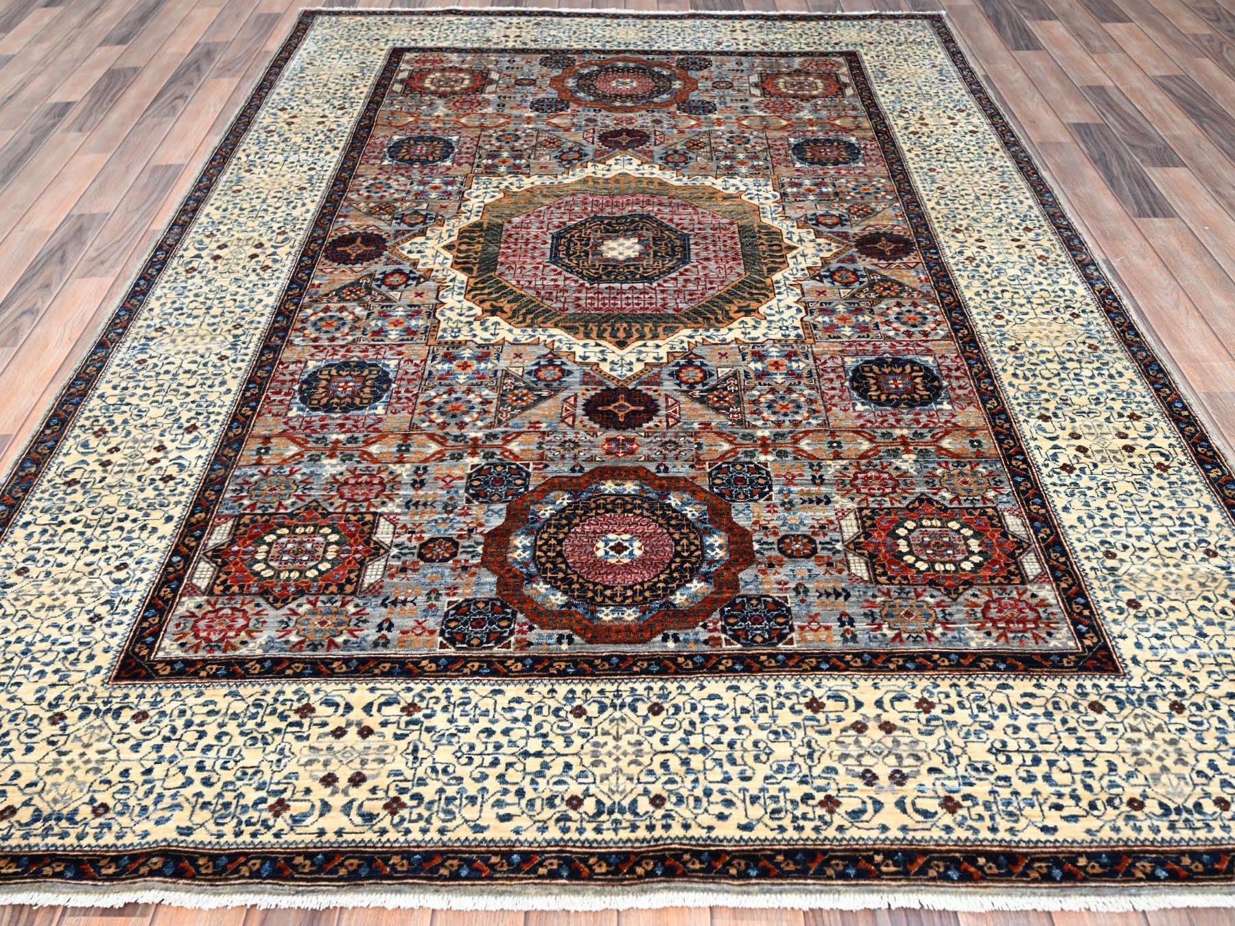 Mamluk Traditional hand-knotted wool rug in Gray, 6'1" x 9'3", SKU O086742