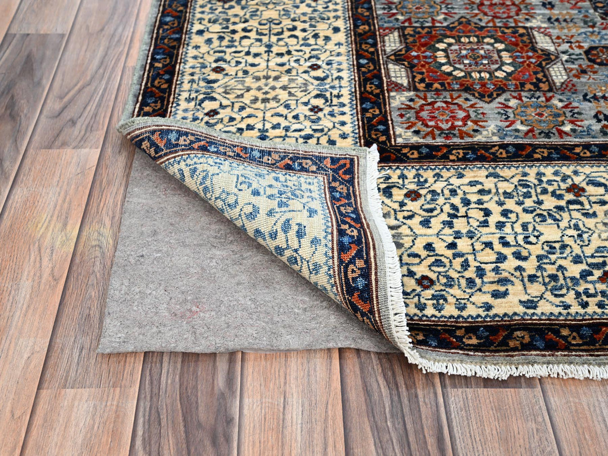 Mamluk Traditional hand-knotted wool rug in Gray, 6'1" x 9'3", SKU O086742