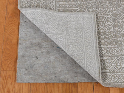 Modern / Contemporary hand-knotted wool/plant based silk rug in Gray, 5'9" x 9' — SKU O087003 (view 4)