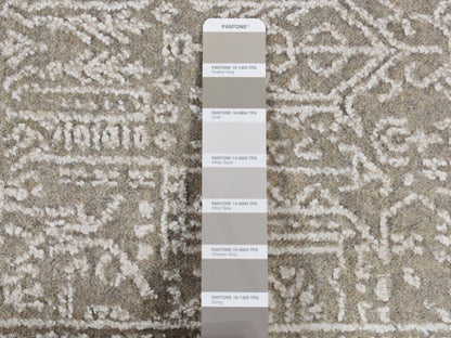 Modern / Contemporary hand-knotted wool/plant based silk rug in Gray, 5'9" x 9' — SKU O087003 (view 7)