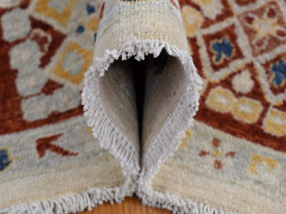 Mahal Oushak hand-knotted wool rug in Ivory & Red, 7'9" x 9'9" — SKU O087010 (view 6)