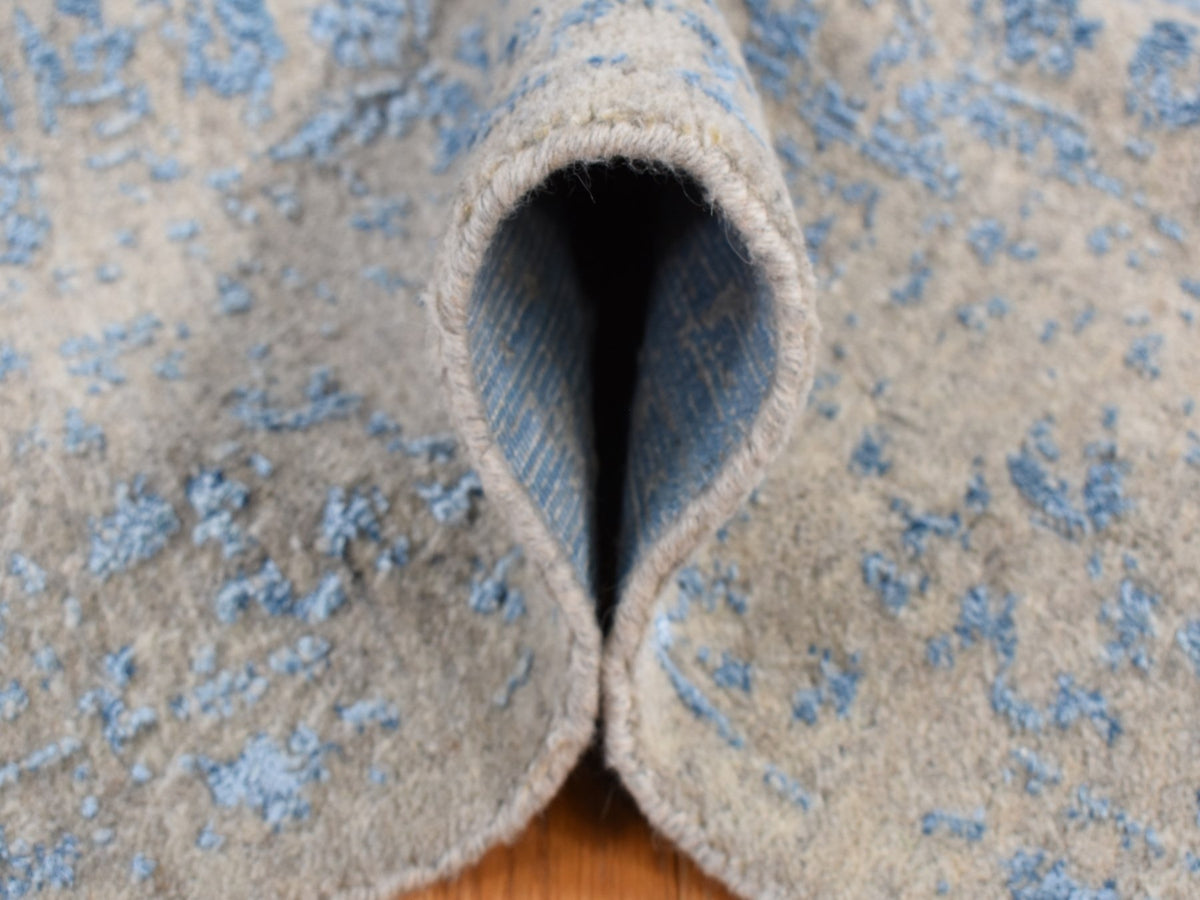 Modern / Contemporary hand-knotted wool/silk rug in Blue, 5'10" x 8'9" — SKU O087019 (view 6)