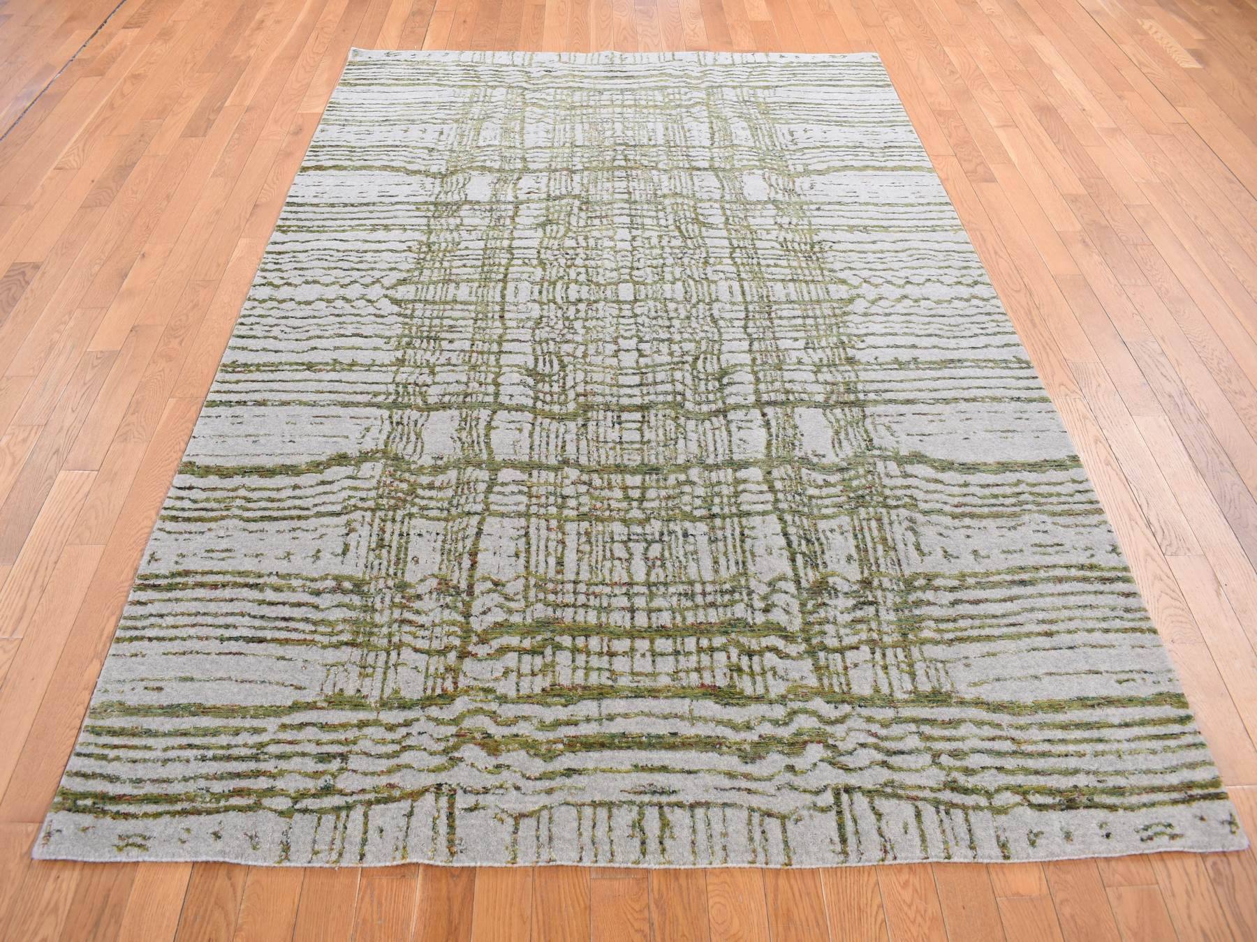 Modern / Contemporary hand-knotted wool/silk rug in Gray, 7'10" x 9'9" — SKU O087024 (view 2)