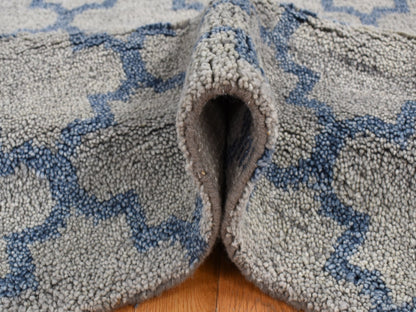 Modern / Contemporary hand-knotted wool rug in Gray, 8'1" x 9'9" — SKU O087025 (view 6)