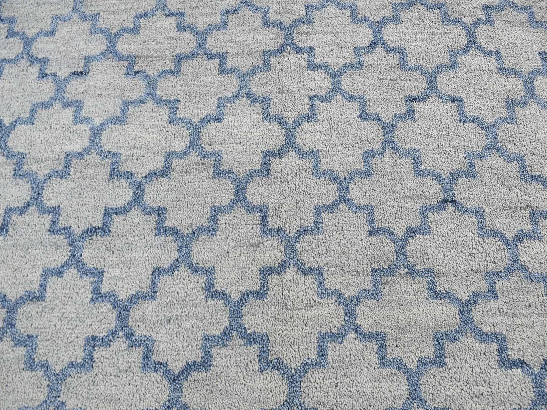 Modern / Contemporary hand-knotted wool rug in Gray, 8'1" x 9'9" — SKU O087025 (view 8)