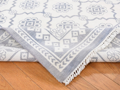 Agra Transitional hand-knotted cotton rug in Ivory, 8'1" x 10'2" — SKU O087041 (view 5)
