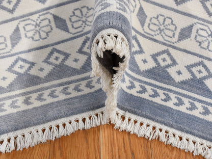 Agra Transitional hand-knotted cotton rug in Ivory, 8'1" x 10'2" — SKU O087041 (view 6)