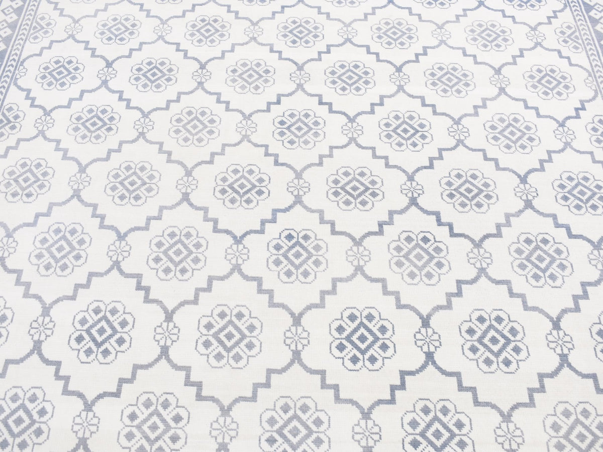 Agra Transitional hand-knotted cotton rug in Ivory, 8'1" x 10'2" — SKU O087041 (view 8)