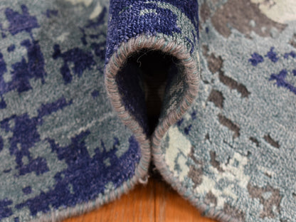 Modern / Contemporary hand-knotted wool/silk rug in Purple, 7'10" x 10' — SKU O087045 (view 6)