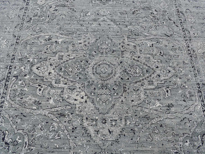 Transitional hand-knotted wool/silk rug in Gray, 8'3" x 10'1" — SKU O087055 (view 8)
