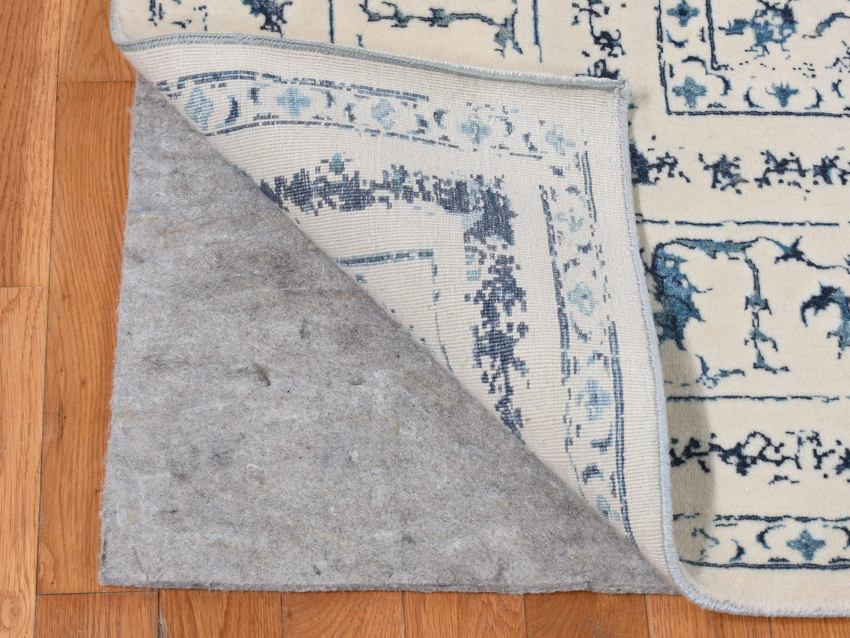 Kashan Transitional hand-knotted wool rug in Ivory, 9' x 12'1" — SKU O087062 (view 4)
