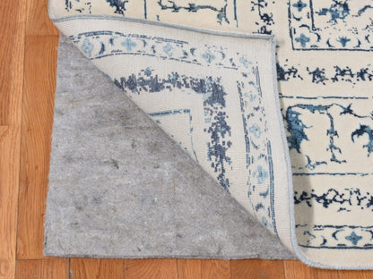 Kashan Transitional hand-knotted wool rug in Ivory, 9' x 12'1" — SKU O087062 (view 4)