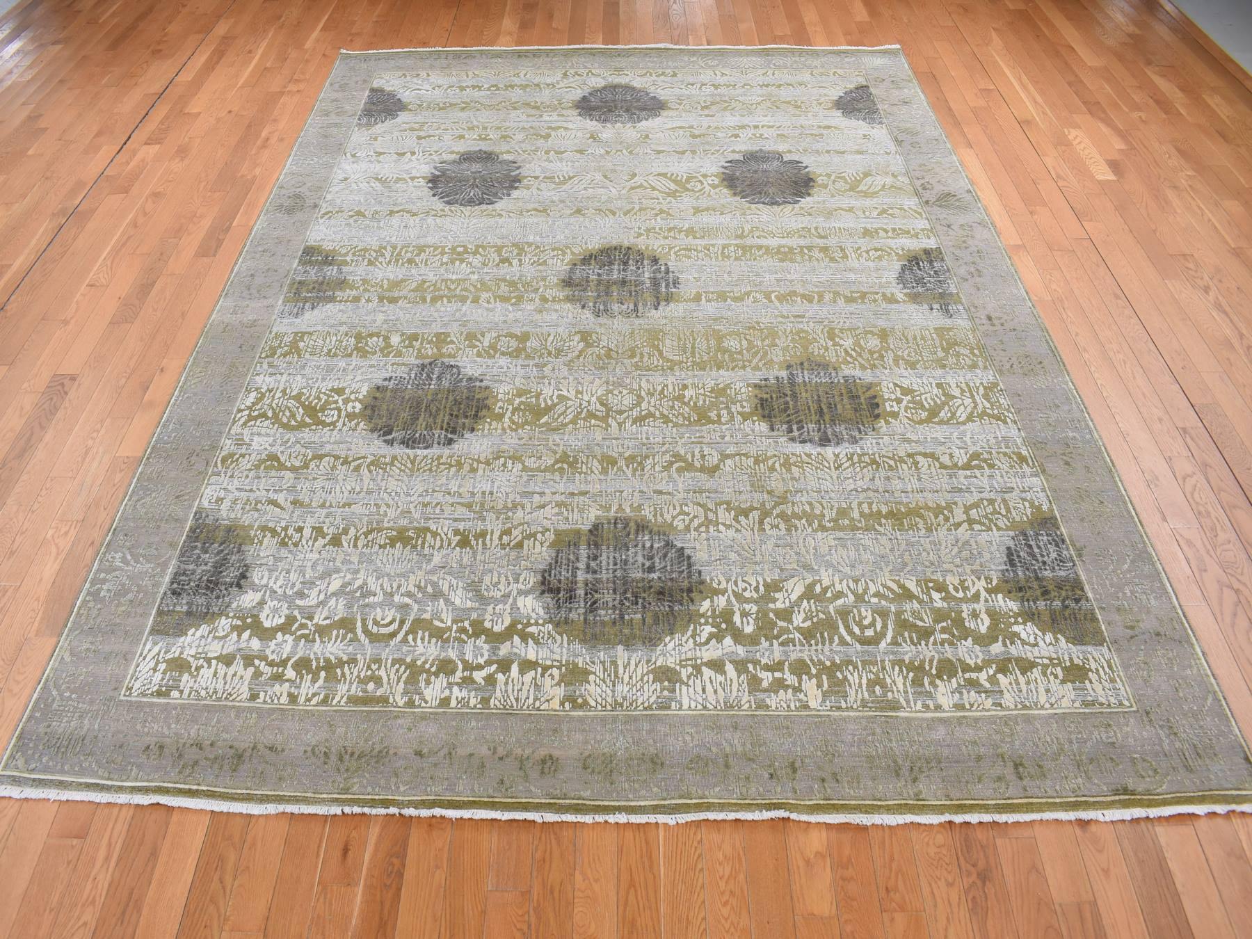 Wool / Silk hand-knotted wool/silk rug in Green & Gray, 8'9" x 12'1" — SKU O087071 (view 2)