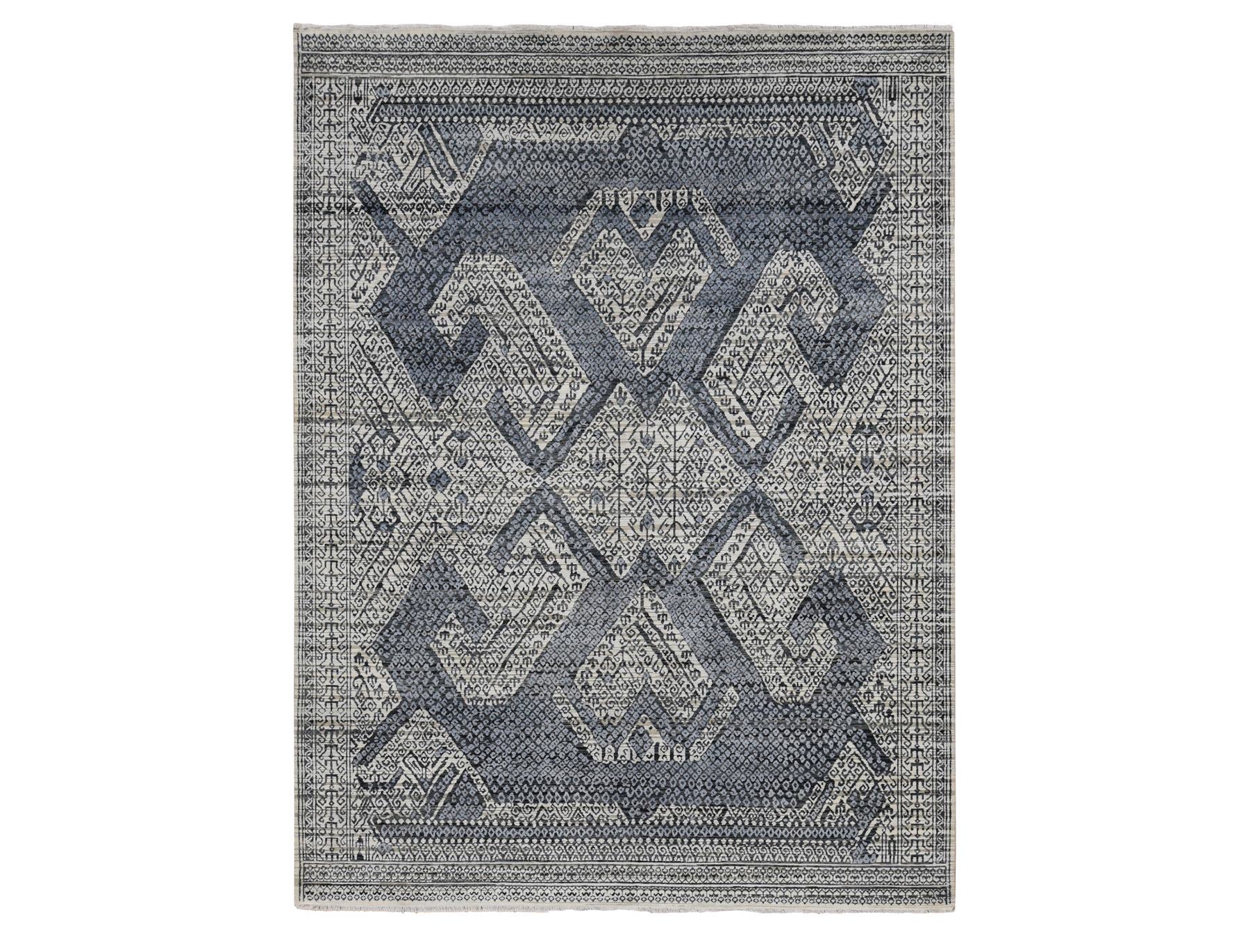 Silk hand-knotted wool/silk rug in Ivory, 9' x 12'3" — SKU O087079