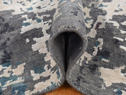 Modern / Contemporary hand-knotted wool/silk rug in Gray, 9'10" x 13'7" — SKU O087086 (view 6)