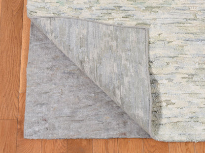 Modern / Contemporary hand-knotted wool/silk rug in Ivory, 9'10" x 14' — SKU O087087 (view 4)