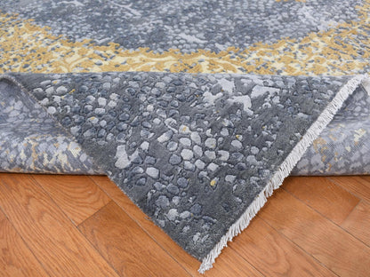 Transitional hand-knotted wool/pure silk rug in Gray, 9' x 11'10" — SKU O087089 (view 5)