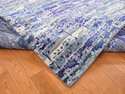 Modern / Contemporary hand-knotted sari silk rug in Purple, 10'2" x 13'10" — SKU O087090 (view 5)