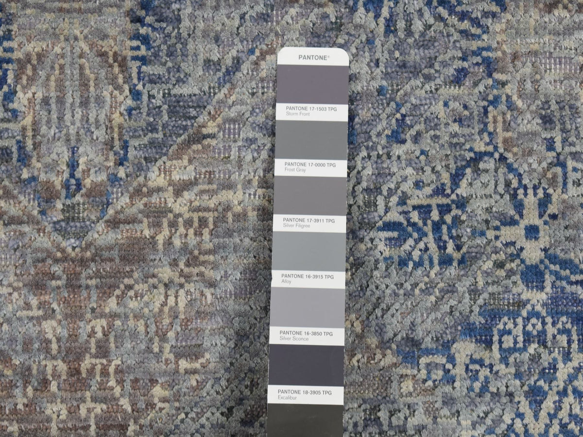 Modern / Contemporary hand-knotted wool/silk rug in Gray, 9' x 12' — SKU O087095 (view 7)