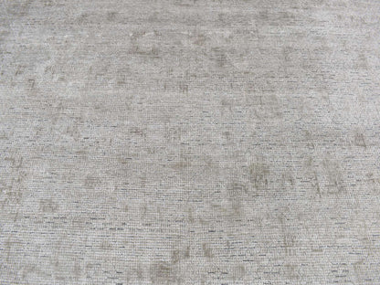 Modern / Contemporary hand-knotted wool/silk rug in Gray, 9' x 12' — SKU O087096 (view 8)