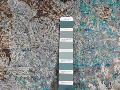 Modern / Contemporary hand-knotted sari silk rug in Gray, 8'9" x 11'10" — SKU O087097 (view 7)