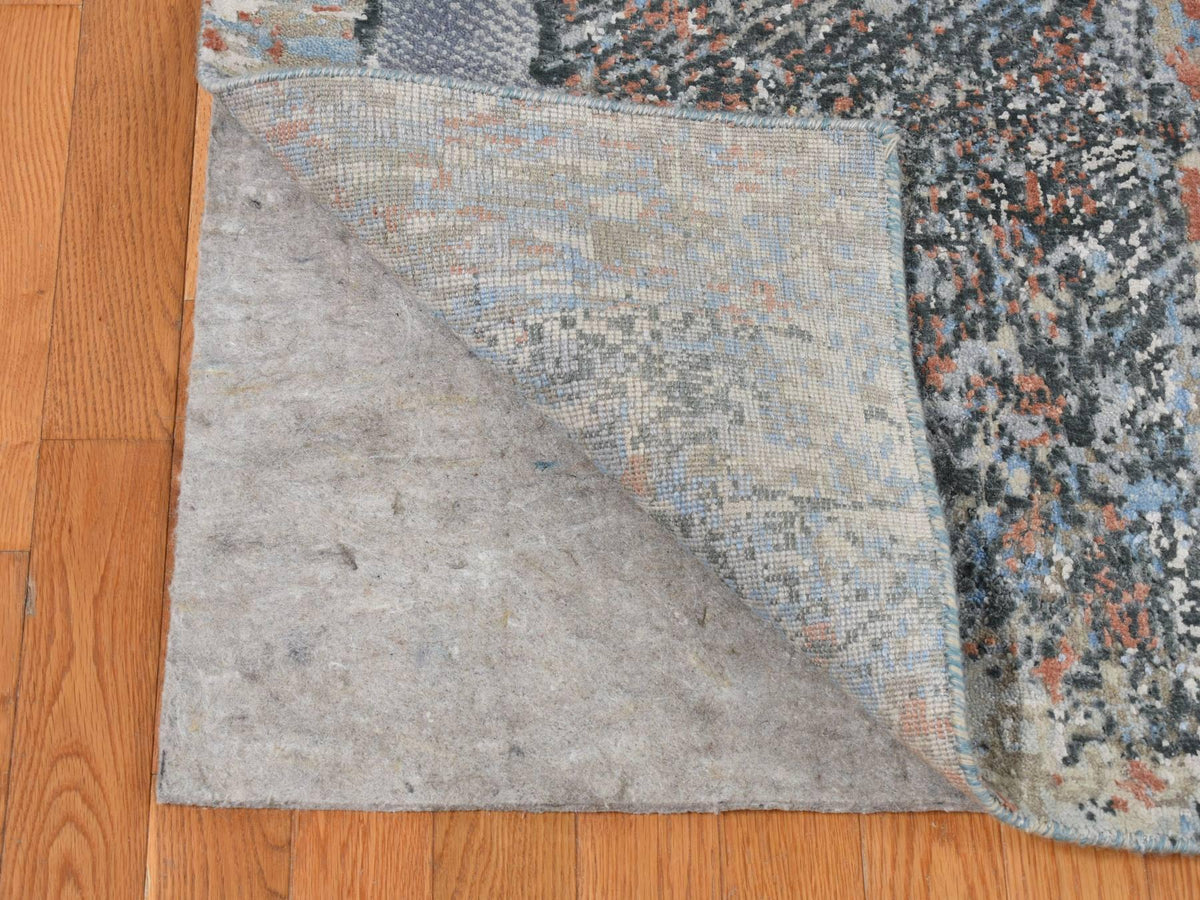 Modern / Contemporary hand-knotted wool/silk rug in Gray, 9' x 12'2" — SKU O087102 (view 4)
