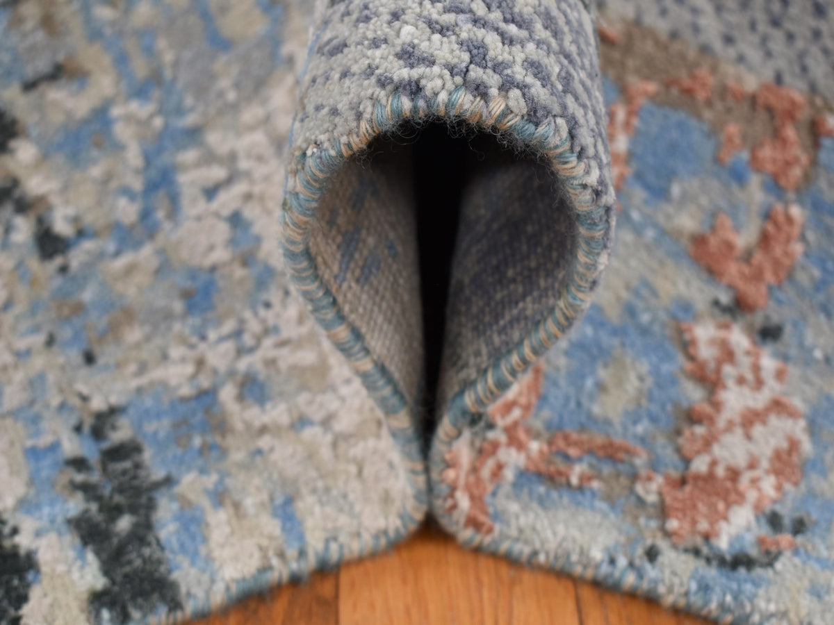 Modern / Contemporary hand-knotted wool/silk rug in Gray, 9' x 12'2" — SKU O087102 (view 6)