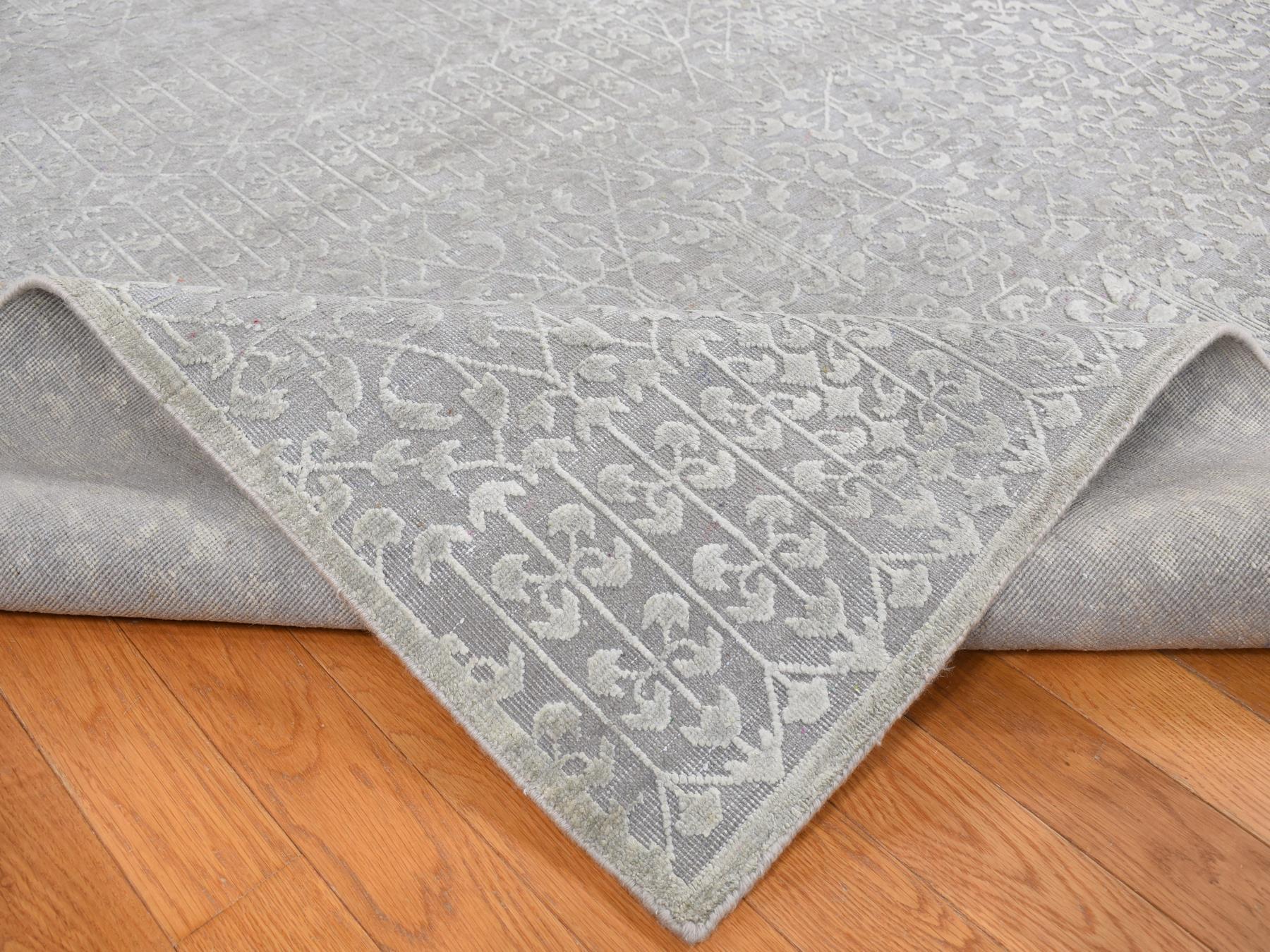 Modern / Contemporary hand-knotted wool/silk rug in Gray, 9' x 12'1" — SKU O087104 (view 5)