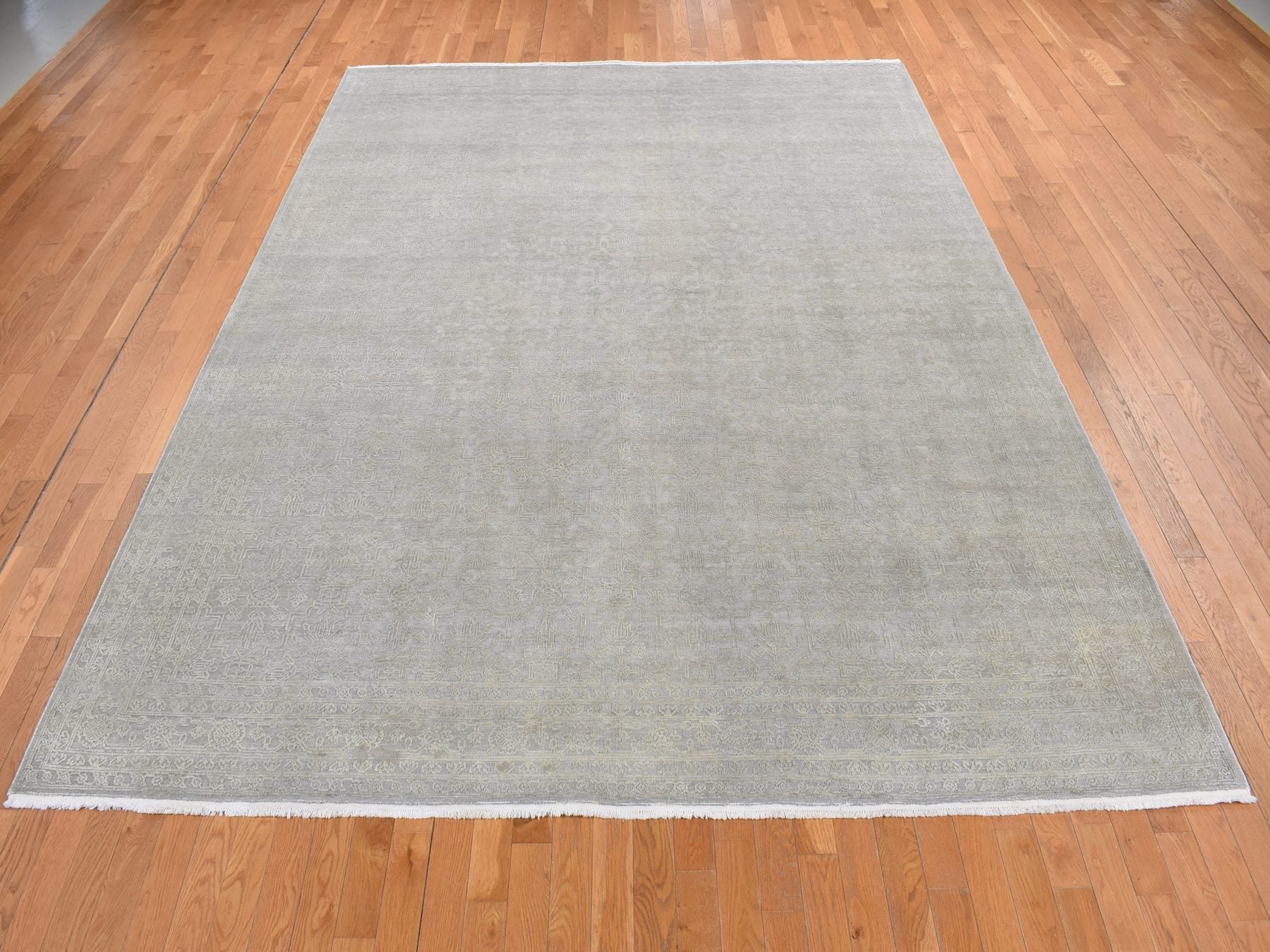 Modern / Contemporary hand-knotted wool/silk rug in Gray, 8'10" x 12' — SKU O087105 (view 2)