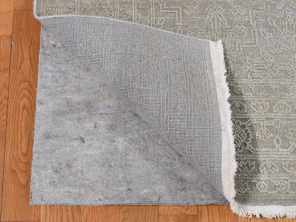 Modern / Contemporary hand-knotted wool/silk rug in Gray, 8'10" x 12' — SKU O087105 (view 4)
