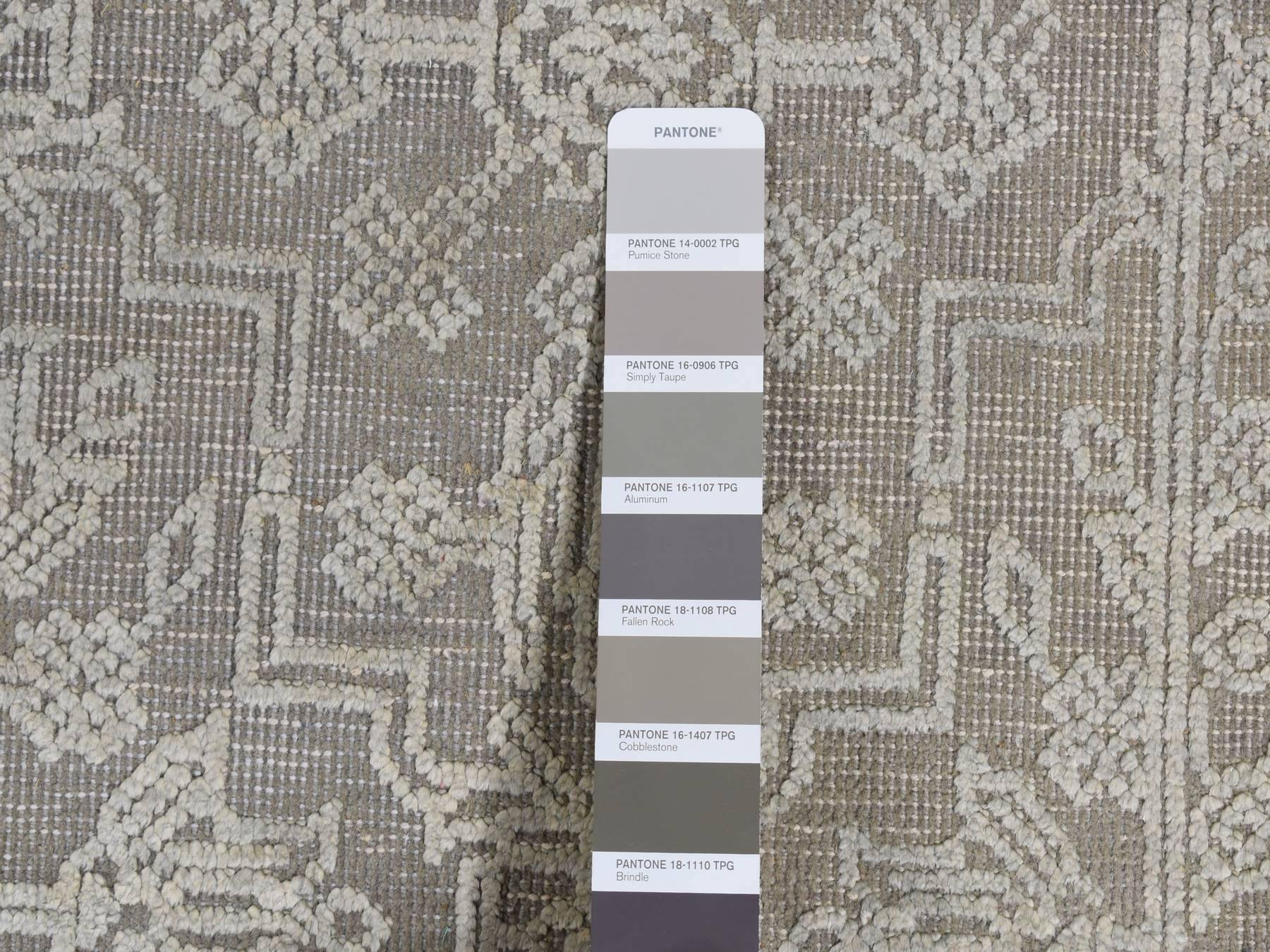 Modern / Contemporary hand-knotted wool/silk rug in Gray, 8'10" x 12' — SKU O087105 (view 7)