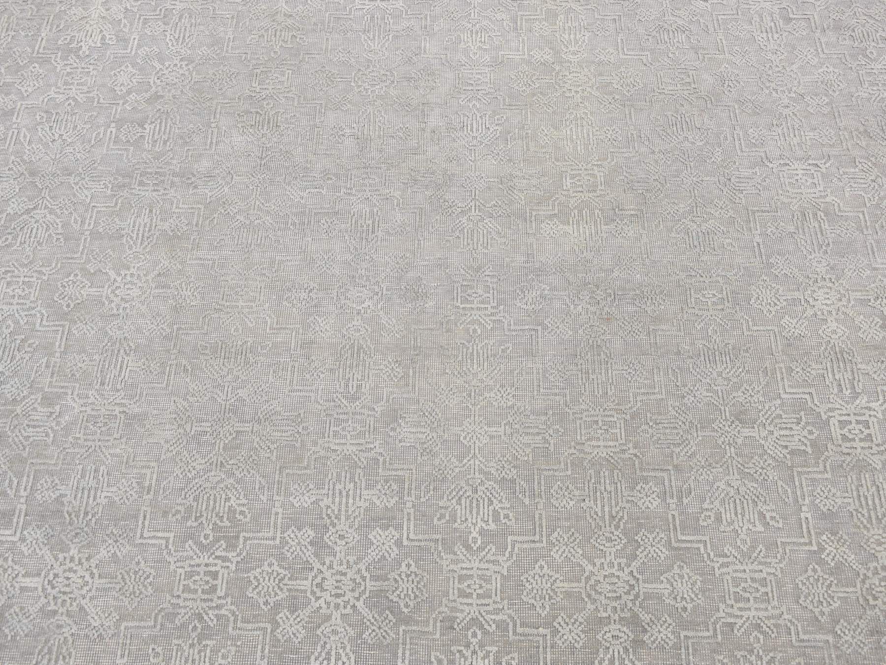 Modern / Contemporary hand-knotted wool/silk rug in Gray, 8'10" x 12' — SKU O087105 (view 8)