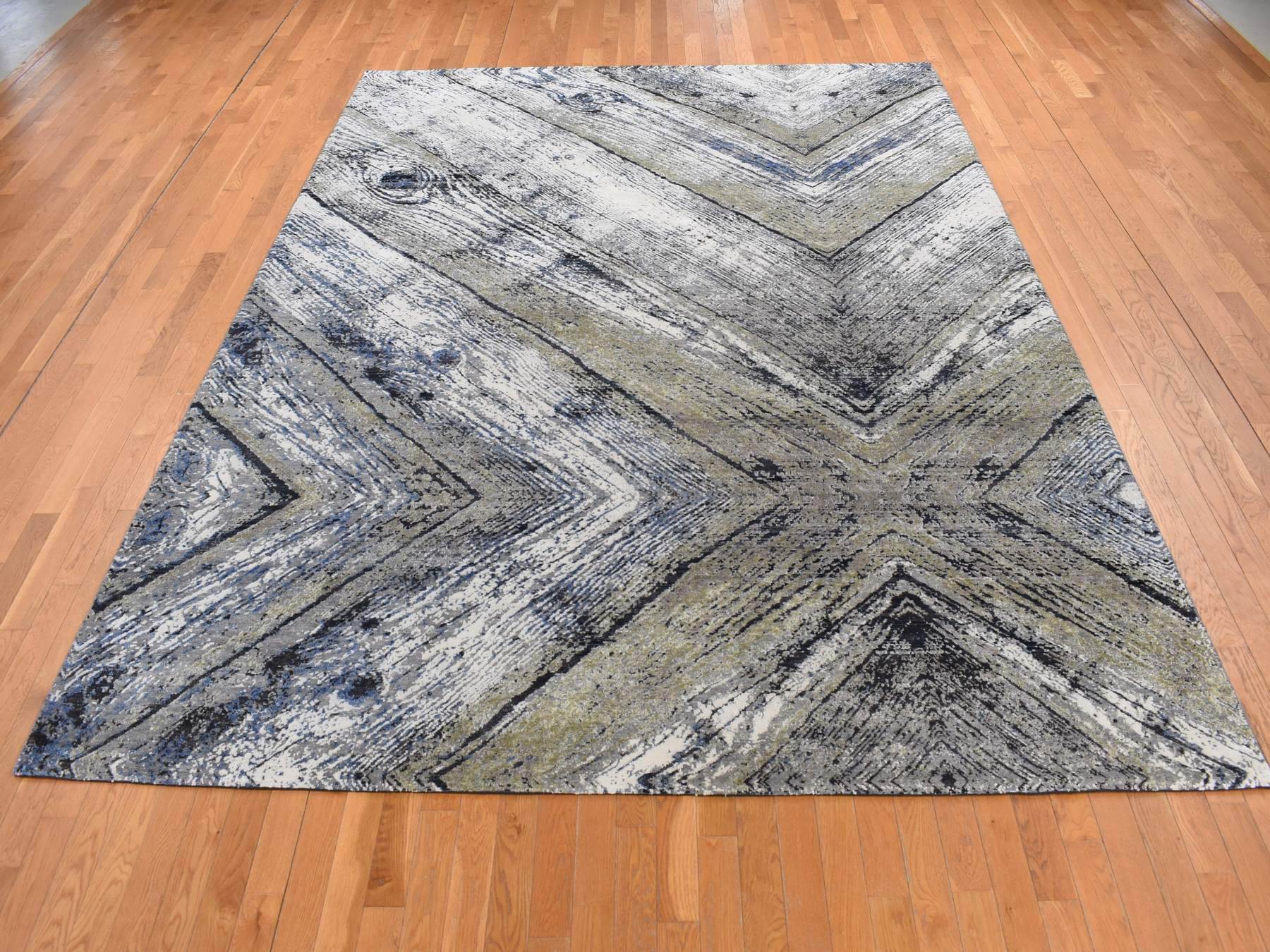 Modern / Contemporary hand-knotted wool/silk rug in Gray, 9' x 12'1" — SKU O087107 (view 2)
