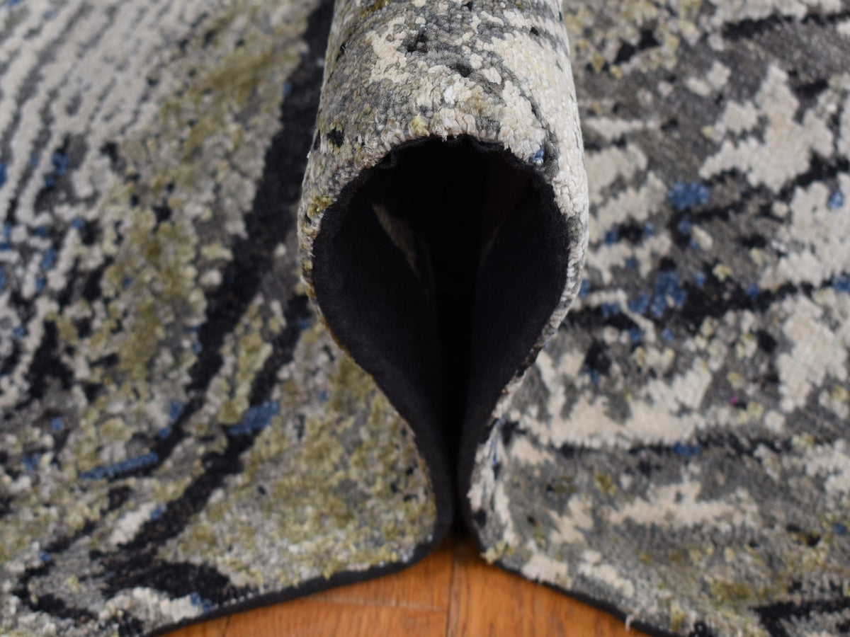 Modern / Contemporary hand-knotted wool/silk rug in Gray, 9' x 12'1" — SKU O087107 (view 6)