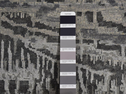 Modern / Contemporary hand-knotted wool/silk rug in Gray, 8'10" x 12'2" — SKU O087108 (view 7)