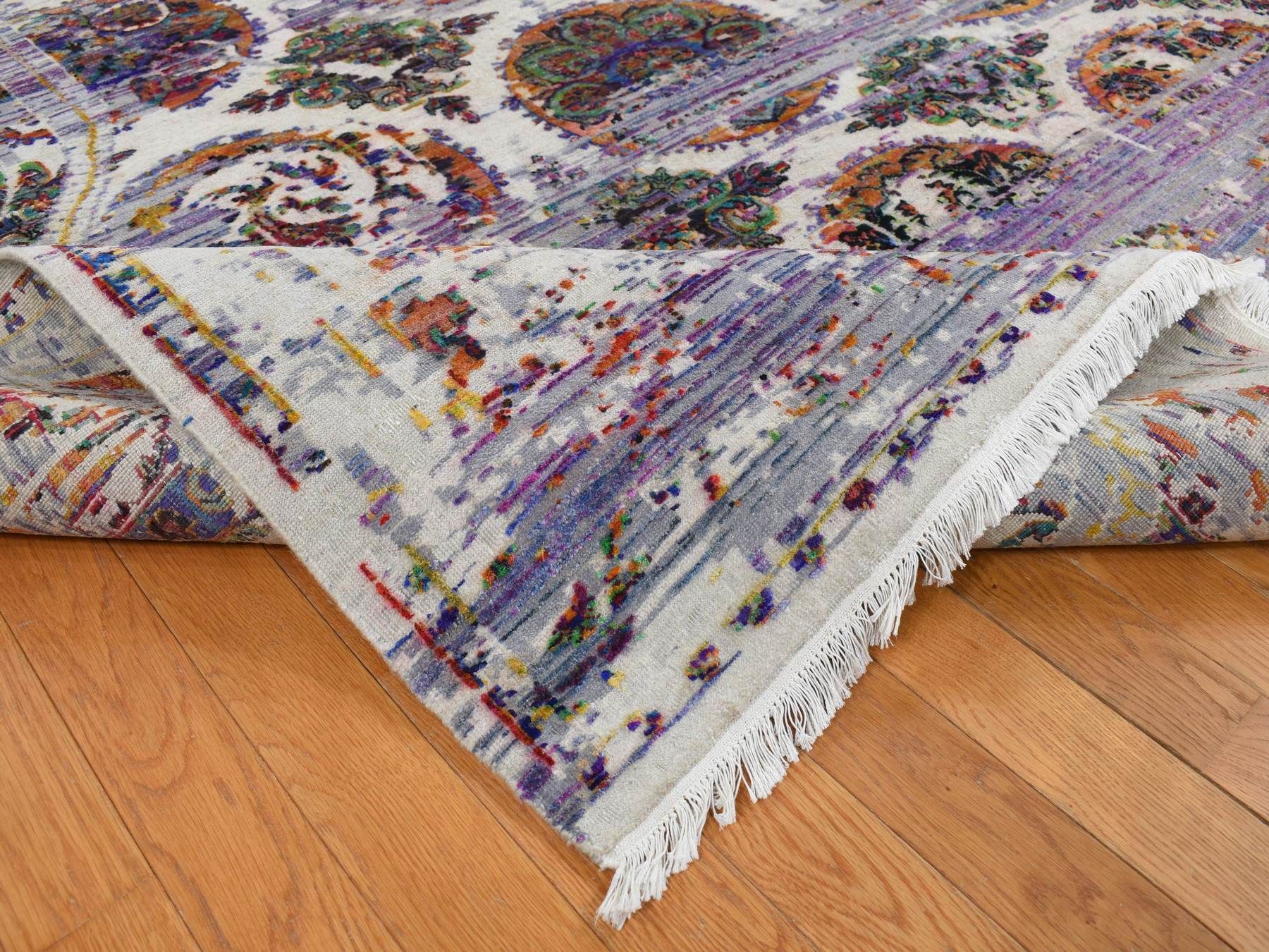 Modern / Contemporary hand-knotted wool/sari silk rug in Purple, 9' x 12' — SKU O087116 (view 5)