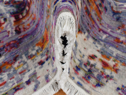 Modern / Contemporary hand-knotted wool/sari silk rug in Purple, 9' x 12' — SKU O087116 (view 6)