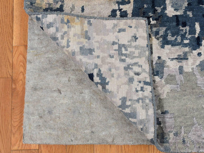 Modern / Contemporary hand-knotted wool/silk rug in Gray, 9'3" x 12' — SKU O087120 (view 4)