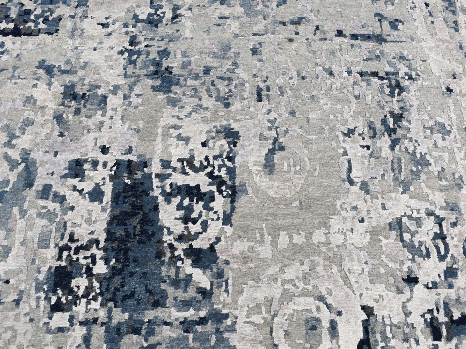 Modern / Contemporary hand-knotted wool/silk rug in Gray, 9'3" x 12' — SKU O087120 (view 8)