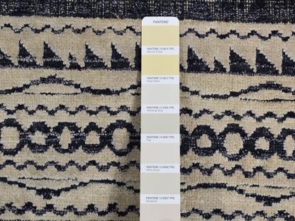 Modern / Contemporary hand-knotted wool/silk rug in Gray & Owl Gray, 9' x 12' — SKU O087121 (view 7)