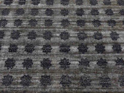 Modern / Contemporary hand-knotted wool/silk rug in Gray & Owl Gray, 9' x 12' — SKU O087121 (view 8)