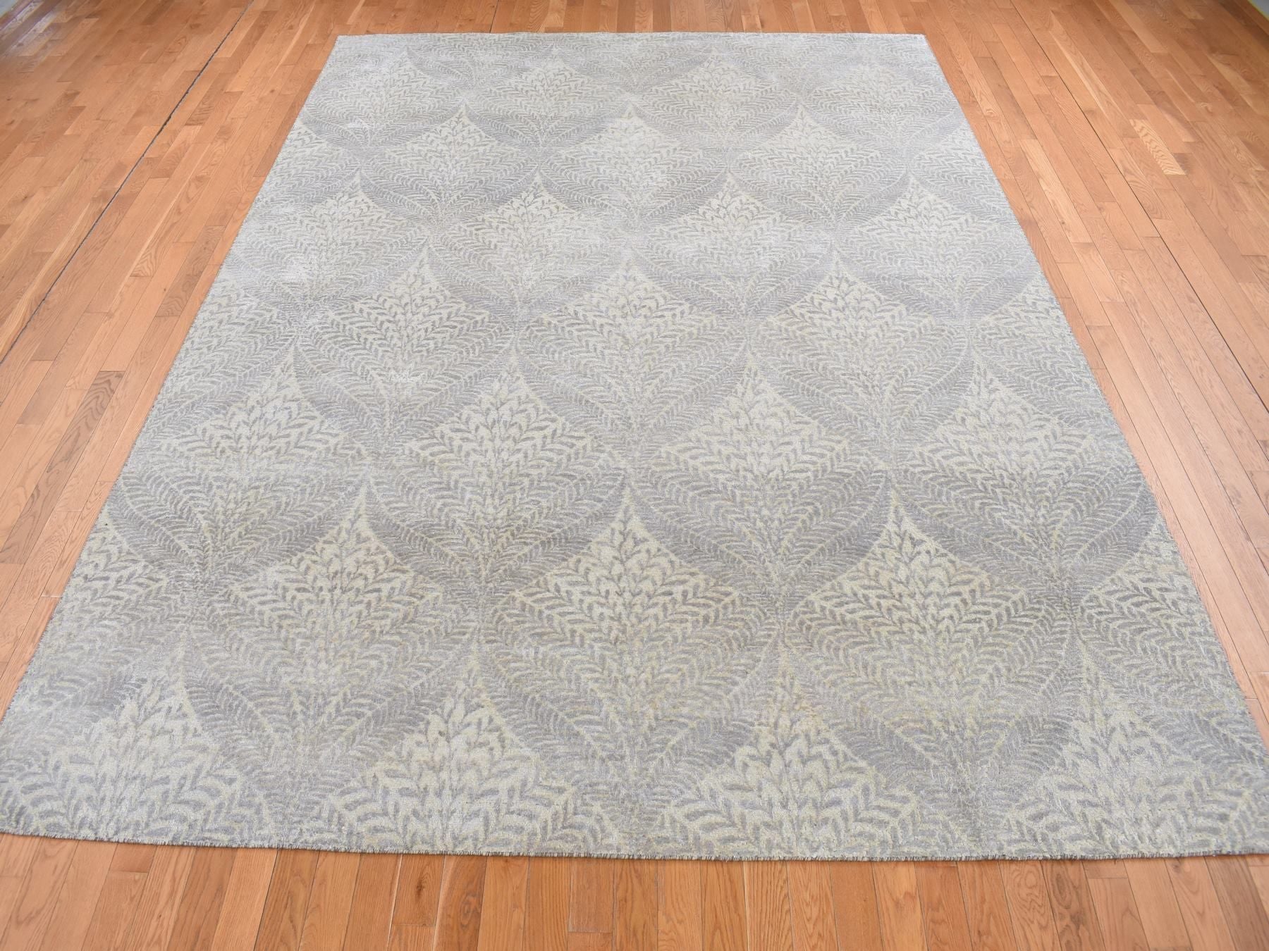 Transitional hand-knotted silk rug in Gray, 8'10" x 12'1" — SKU O087124 (view 2)
