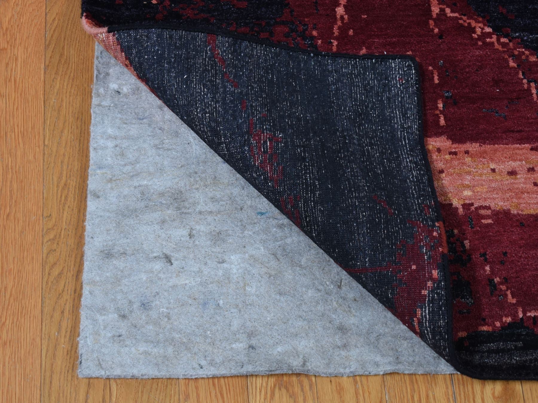 Modern / Contemporary hand-knotted wool/silk rug in Red, 9'2" x 12' — SKU O087129 (view 4)