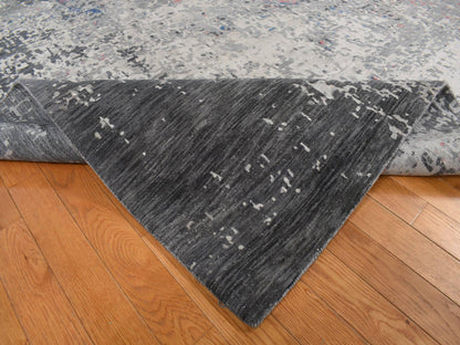 Heriz Heriz hand-knotted wool/silk rug in Gray, 9'2" x 12' — SKU O087131 (view 5)