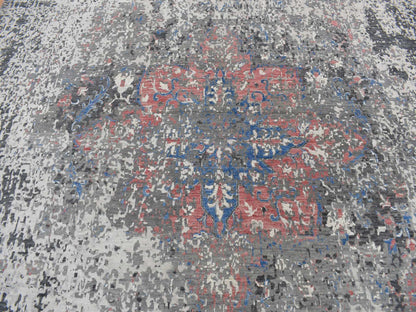 Heriz Heriz hand-knotted wool/silk rug in Gray, 9'2" x 12' — SKU O087131 (view 8)