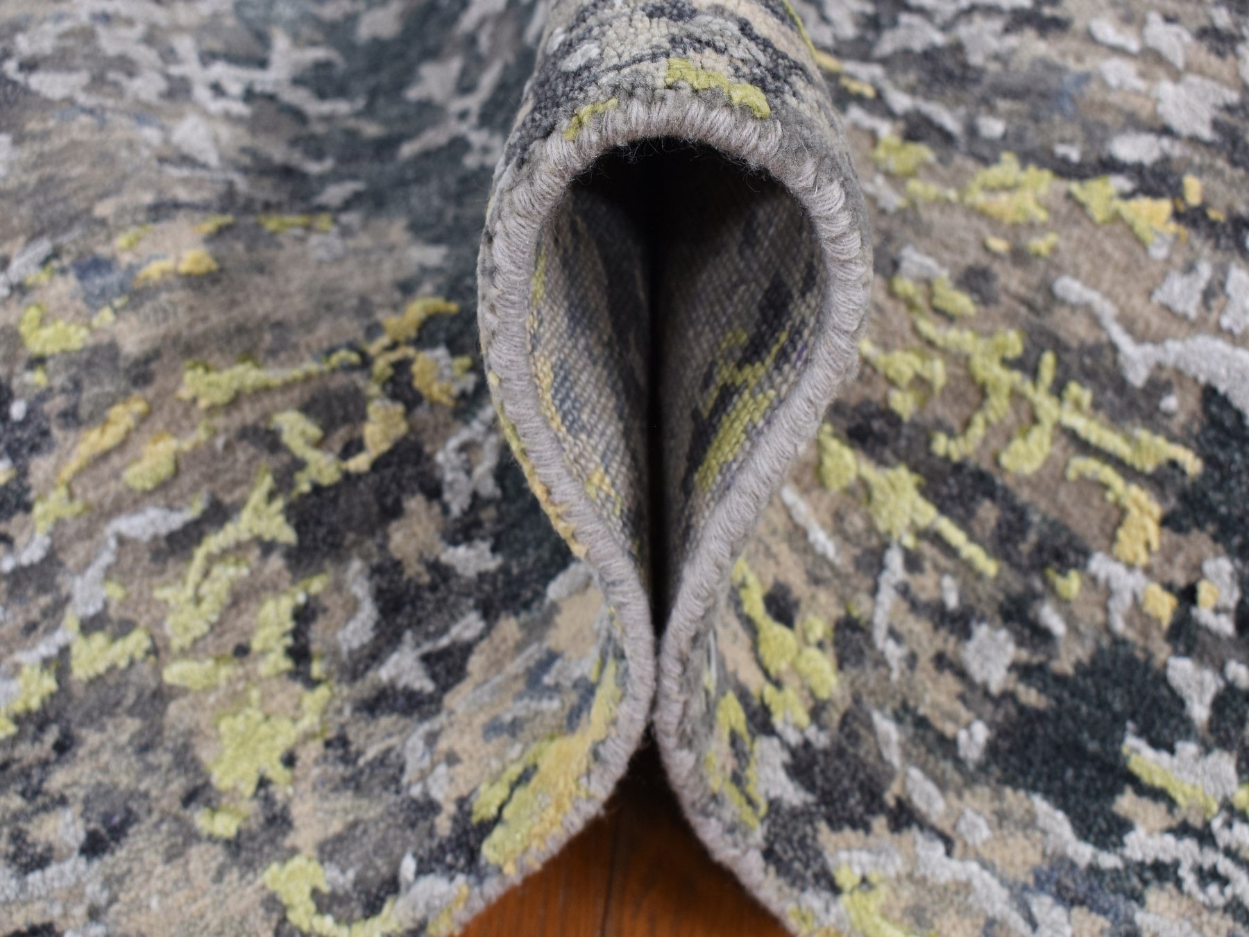 Modern / Contemporary hand-knotted wool/silk rug in Yellow, 8'10" x 11'9" — SKU O087132 (view 6)