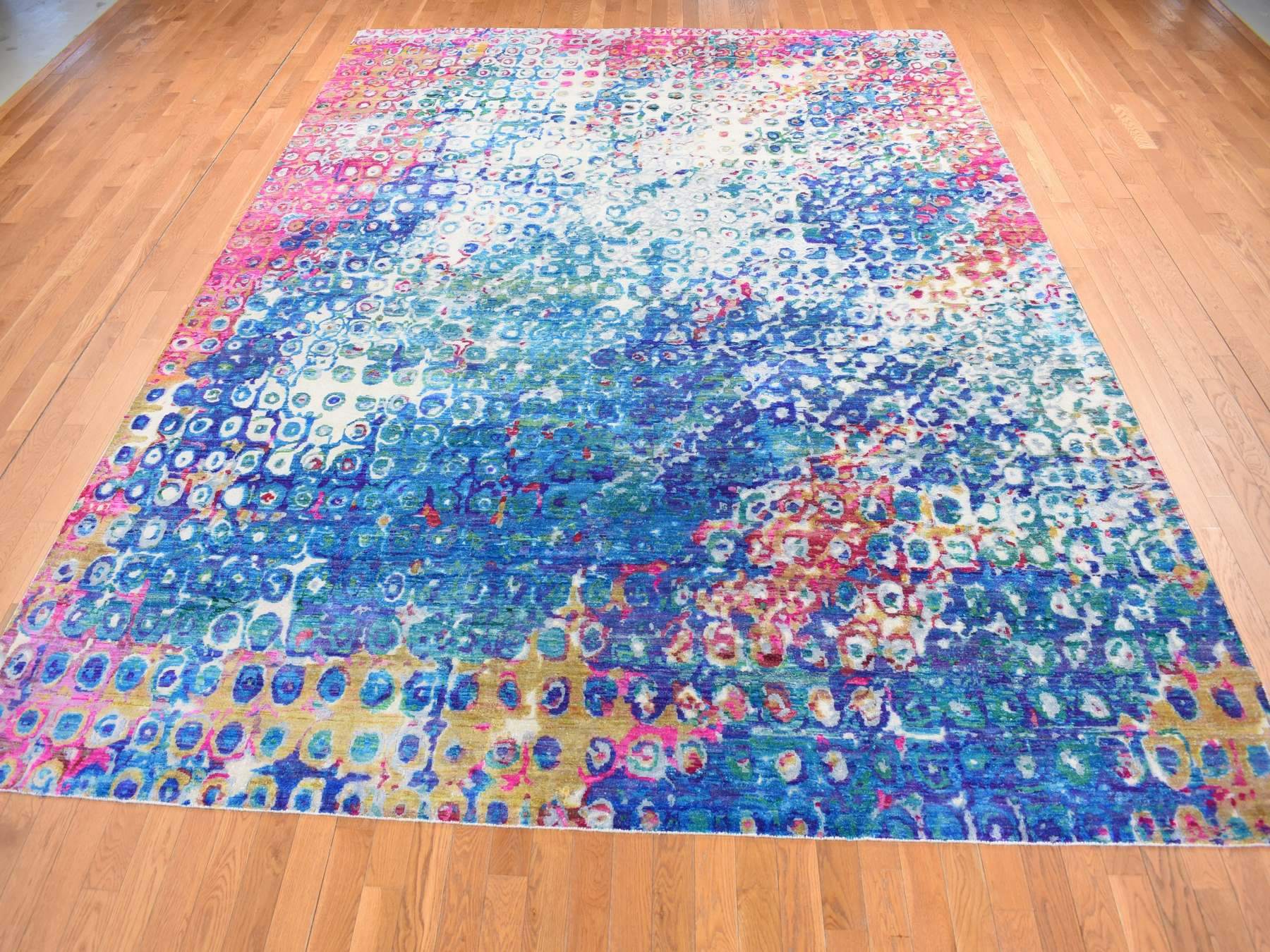 Transitional hand-knotted wool/sari silk rug in Blue, 9'1" x 12'1" — SKU O087138 (view 2)