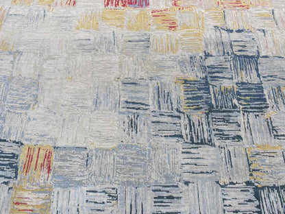 Modern / Contemporary hand-knotted wool/silk rug in Gray, 8'10" x 12' — SKU O087142 (view 8)