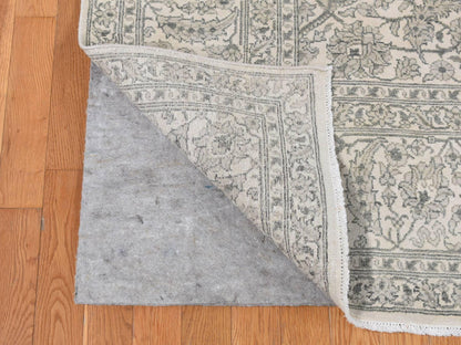 Silk hand-knotted silk rug in Ivory, 8'10" x 12' — SKU O087155 (view 4)