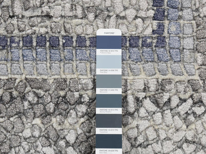 Modern / Contemporary hand-knotted wool/silk rug in Gray & Blue, 5'2" x 6'10" — SKU O087177 (view 4)